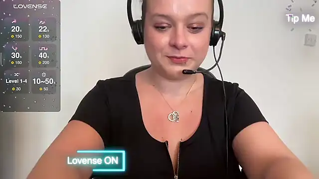 NaughtyWifeUK online show from December 2, 2024, 12:24 pm