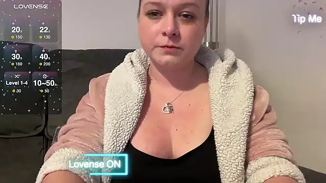 NaughtyWifeUK online show from January 11, 2025, 1:06 am