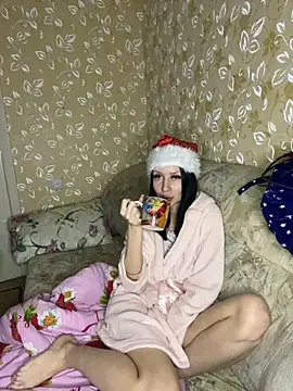 Snapshot of Starry_Siren chatting on January 2, 2025, 5:07 pm Starry Siren online show from January 2, 2025, 5:07 pm