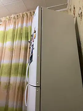 Snapshot of Starry_Siren chatting on December 6, 2024, 12:00 pm Starry Siren online show from December 6, 2024, 12:00 pm