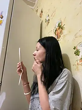 Snapshot of Starry_Siren chatting on February 2, 2025, 2:13 pm Starry Siren online show from February 2, 2025, 2:13 pm