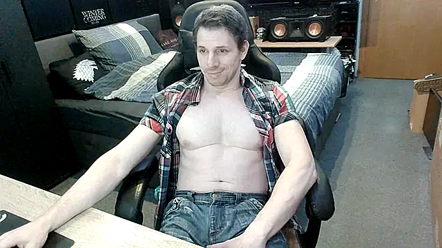 dreamwallker21 online show from March 9, 2026, 8:34 pm