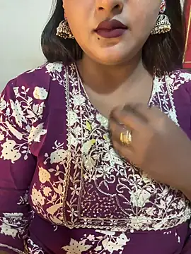 Snapshot of Ayesha_mahi chatting on October 29, 2025, 8:24 am Ayesha mahi online show from October 29, 2025, 8:24 am