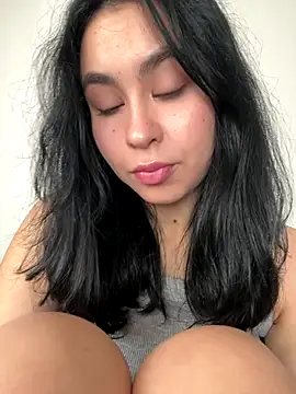 Mile Madeline online show from October 7, 2025, 6:58 am