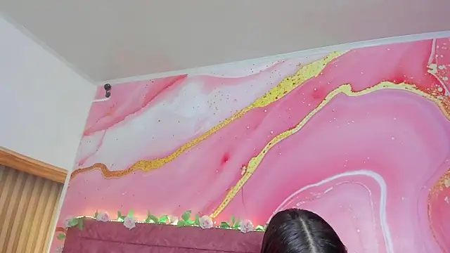 Daisy  rose online show from April 9, 2026, 3:08 am