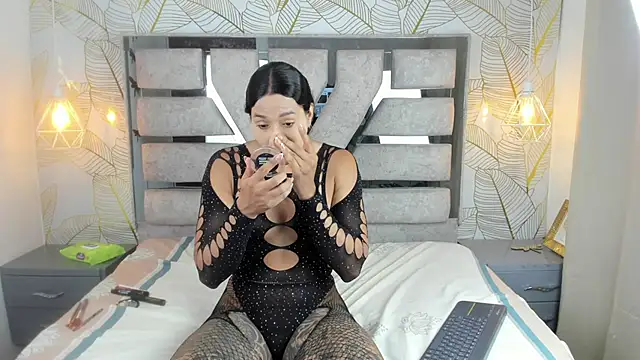 Snapshot of Alison_Chan_ chatting on April 15, 2026, 8:42 pm Alison Chan online show from April 15, 2026, 8:42 pm