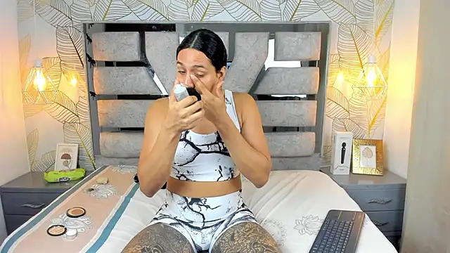 Alison Chan  online show from February 12, 2026, 2:28 pm