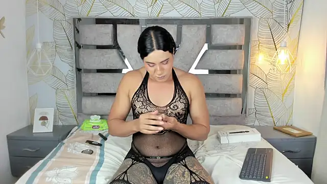 Snapshot of Alison_Chan_ chatting on May 7, 2026, 6:11 pm Alison Chan online show from May 7, 2026, 6:11 pm
