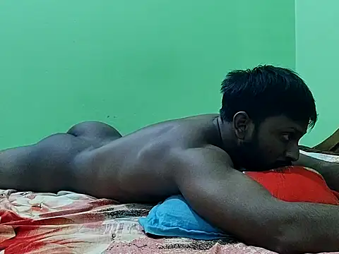 Snapshot of HunkyAriyan chatting on September 14, 2025, 3:45 pm HunkyAriyan online show from September 14, 2025, 3:45 pm