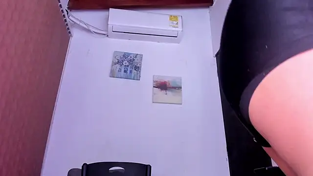 alondrabigtits online show from April 18, 2026, 11:01 am