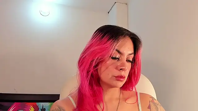 AZULAEVANSS online show from February 9, 2025, 1:00 am