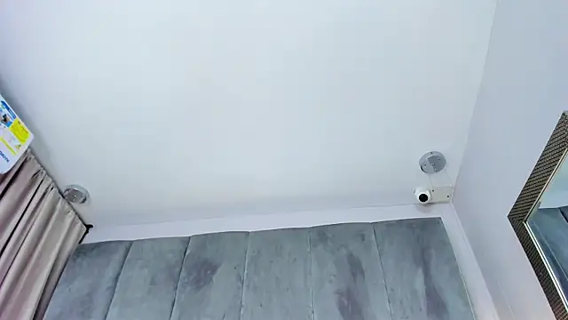 tifanyhills  online show from February 15, 2026, 7:51 am