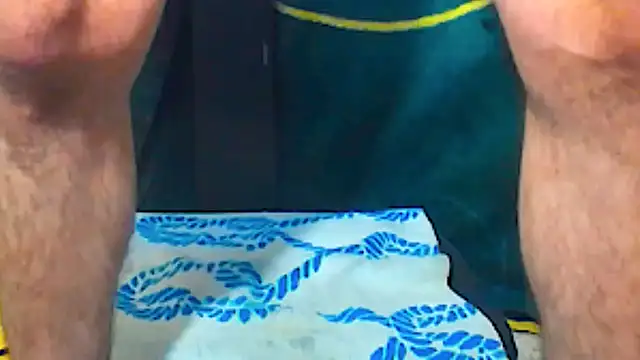 Snapshot of Apeezy14 chatting on March 11, 2026, 5:56 am Apeezy14 online show from March 11, 2026, 5:56 am