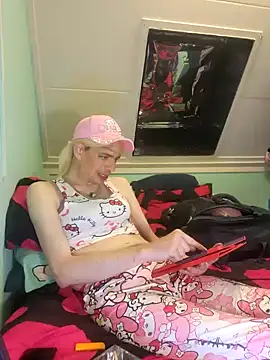 Snapshot of Doggyray44 chatting on April 29, 2026, 3:32 am Doggyray44 online show from April 29, 2026, 3:32 am