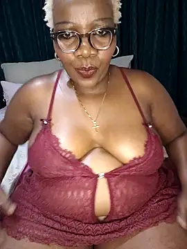 dirasweetlipsxx online show from March 9, 2026, 6:44 pm