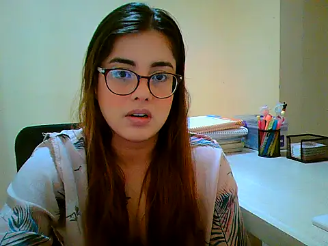 Snapshot of maliamiller chatting on October 11, 2025, 5:08 am maliamiller online show from October 11, 2025, 5:08 am