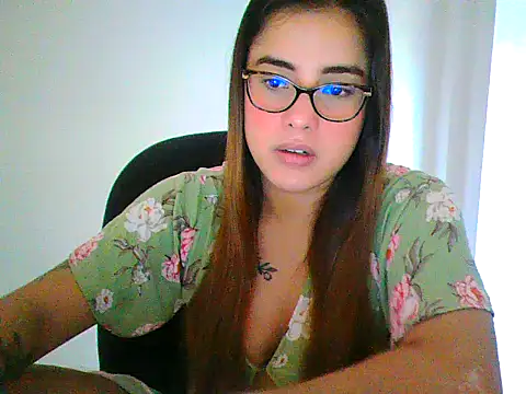 maliamiller online show from April 22, 2026, 11:06 am