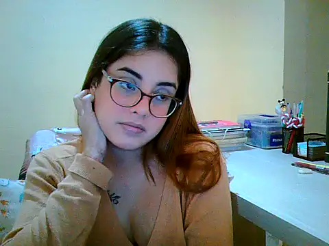 Snapshot of maliamiller chatting on October 31, 2025, 3:03 am maliamiller online show from October 31, 2025, 3:03 am