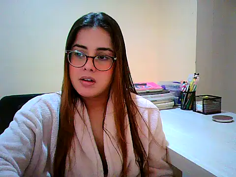 Snapshot of maliamiller chatting on September 26, 2025, 10:38 pm maliamiller online show from September 26, 2025, 10:38 pm