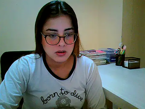 Snapshot of maliamiller chatting on September 27, 2025, 3:07 pm maliamiller online show from September 27, 2025, 3:07 pm