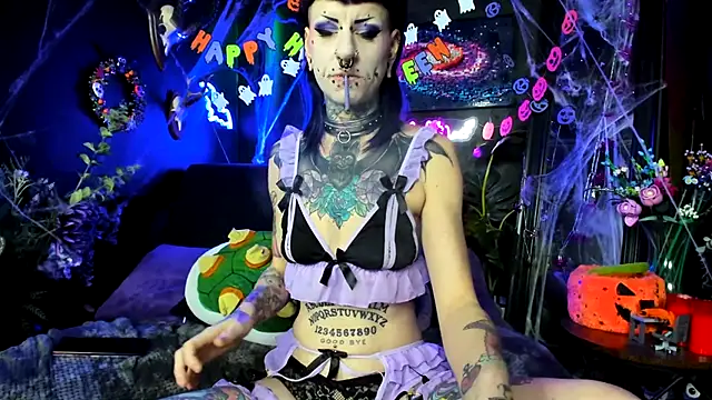 Purple Coffin666 online show from February 6, 2026, 4:58 pm