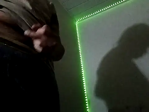 Snapshot of KeptupHack chatting on November 27, 2025, 5:35 pm KeptupHack online show from November 27, 2025, 5:35 pm