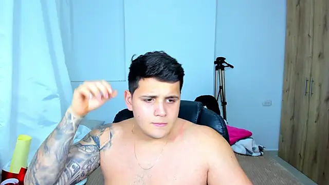 jhonstark09 online show from March 9, 2025, 11:56 pm