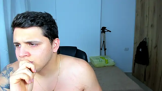 jhonstark09 online show from February 9, 2025, 8:13 pm