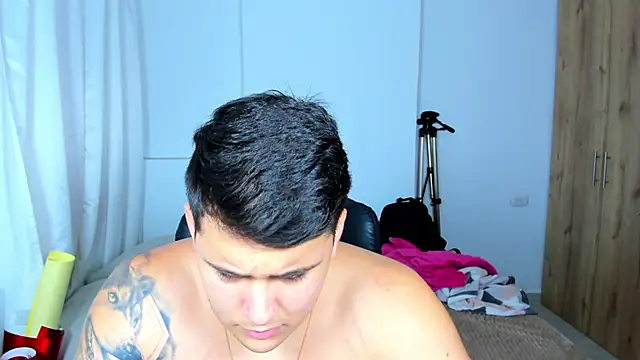 jhonstark09 online show from March 3, 2025, 4:26 pm