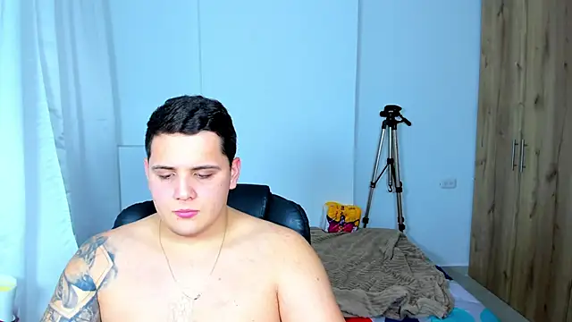 jhonstark09 online show from January 15, 2025, 4:43 pm