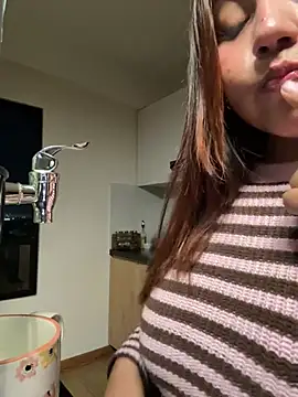 kittyfresita online show from April 9, 2026, 6:19 am