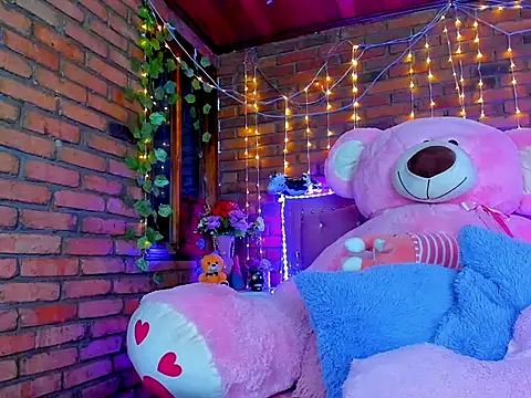 Snapshot of dulcevegga chatting on October 4, 2025, 5:42 am dulcevegga online show from October 4, 2025, 5:42 am