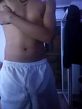 jovenestraviesos online show from October 25, 2025, 11:27 pm