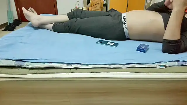 huzi518 online show from October 23, 2025, 2:16 pm