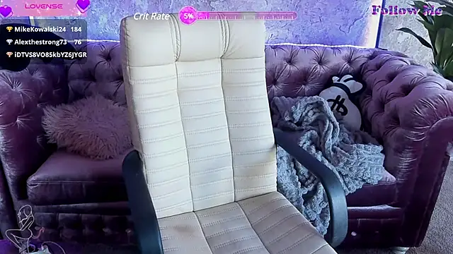 Snapshot of NanaDaizy chatting on March 21, 2025, 5:21 am NanaDaizy online show from March 21, 2025, 5:21 am