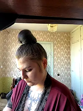 Snapshot of NanaDaizy chatting on October 15, 2025, 8:44 am NanaDaizy online show from October 15, 2025, 8:44 am