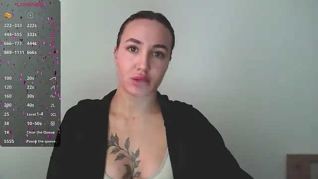 Snapshot of Stasia_Queen chatting on December 11, 2024, 8:58 am Stasia Queen online show from December 11, 2024, 8:58 am