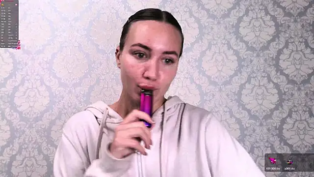 Snapshot of Stasia_Queen chatting on October 21, 2025, 7:41 am Stasia Queen online show from October 21, 2025, 7:41 am