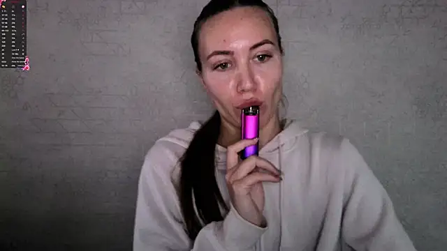 Snapshot of Stasia_Queen chatting on October 20, 2025, 8:37 am Stasia Queen online show from October 20, 2025, 8:37 am