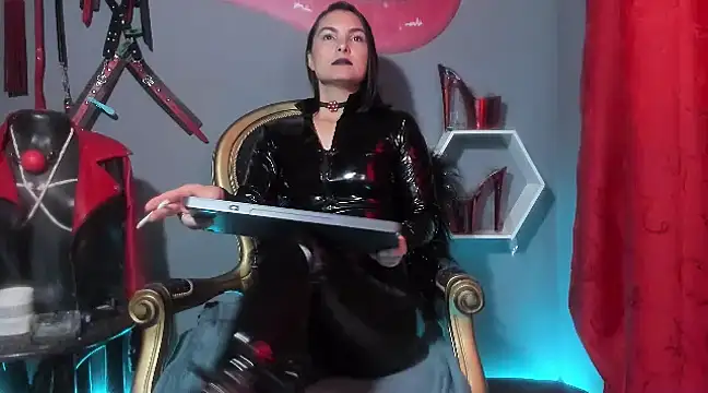 zoeharryzon online show from February 25, 2025, 6:01 pm