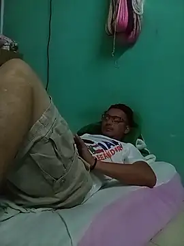 Andresguz35 online show from November 11, 2025, 6:19 am