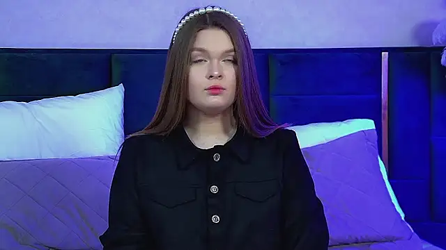 CrystalLyons online show from March 19, 2026, 6:35 am