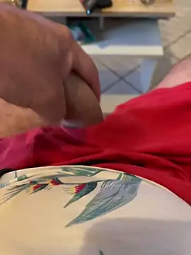 Snapshot of mj23641 chatting on November 3, 2025, 6:40 am mj23641 online show from November 3, 2025, 6:40 am