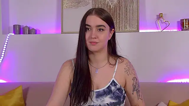 ChristinaMilton online show from March 13, 2025, 4:01 pm