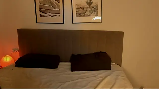 aryamirelle online show from December 1, 2025, 10:21 pm