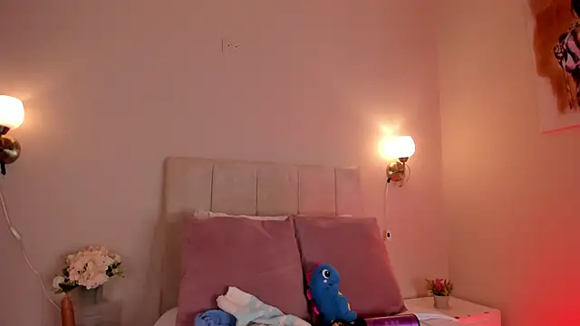 Snapshot of dani_skinny_ chatting on February 21, 2025, 6:04 pm dani skinny online show from February 21, 2025, 6:04 pm