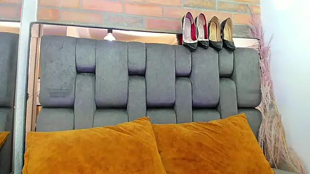 Snapshot of JESSYCORTES chatting on September 25, 2025, 2:12 pm JESSYCORTES online show from September 25, 2025, 2:12 pm