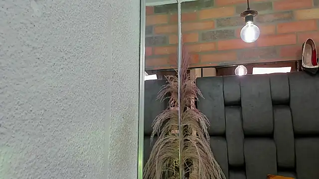 Snapshot of JESSYCORTES chatting on November 15, 2025, 2:10 pm JESSYCORTES online show from November 15, 2025, 2:10 pm