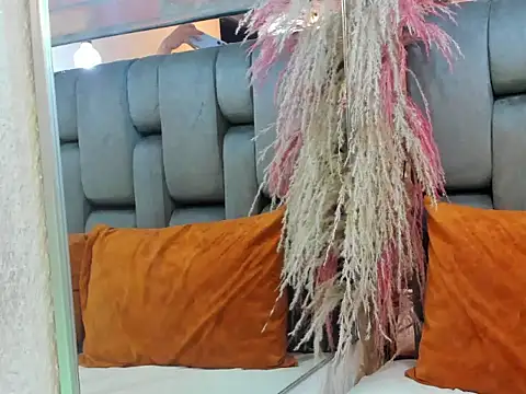 JESSYCORTES online show from March 26, 2026, 3:49 am