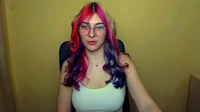 Luna Lush  online show from March 8, 2025, 8:11 am